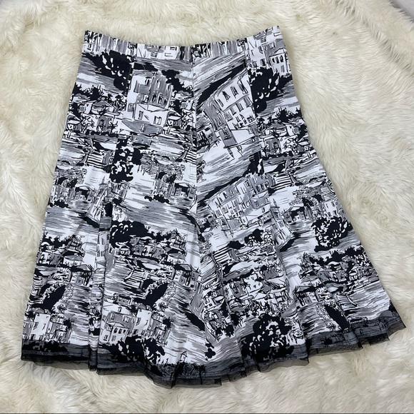 Black and White Cottage Print Skirt - Picture 2 of 5